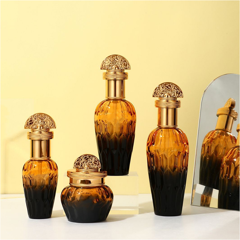 曇らされた透明なガラスのスキンケア包装化粧品容器スポイト ポンプが付いているガラス ローション ボトル 曇らされた透明なガラスのスキンケア包装化粧品容器スポイト ポンプが付いているガラス ローション ボトル