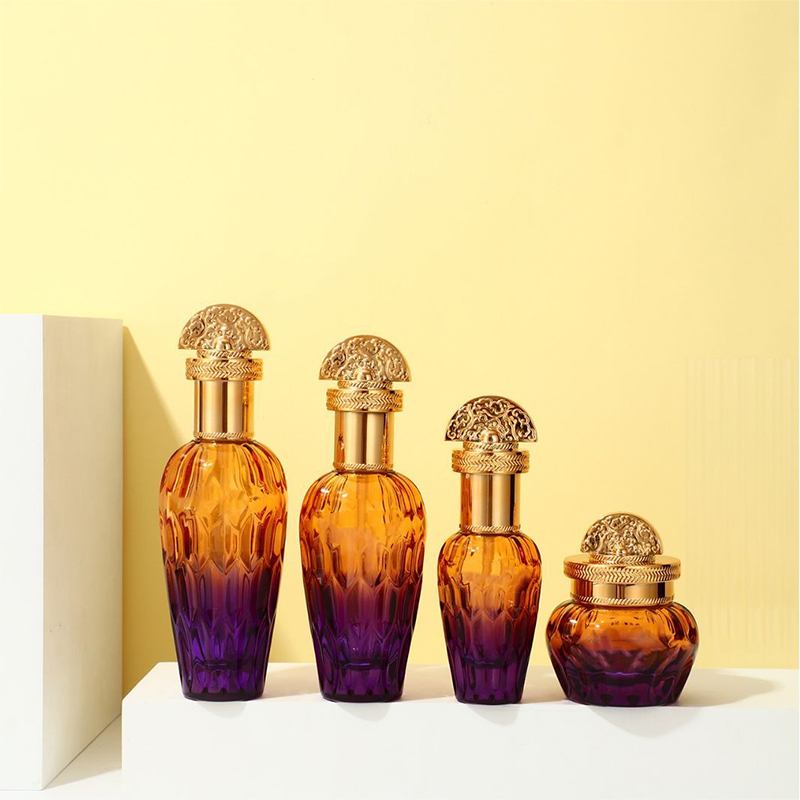 曇らされた透明なガラスのスキンケア包装化粧品容器スポイト ポンプが付いているガラス ローション ボトル 曇らされた透明なガラスのスキンケア包装化粧品容器スポイト ポンプが付いているガラス ローション ボトル